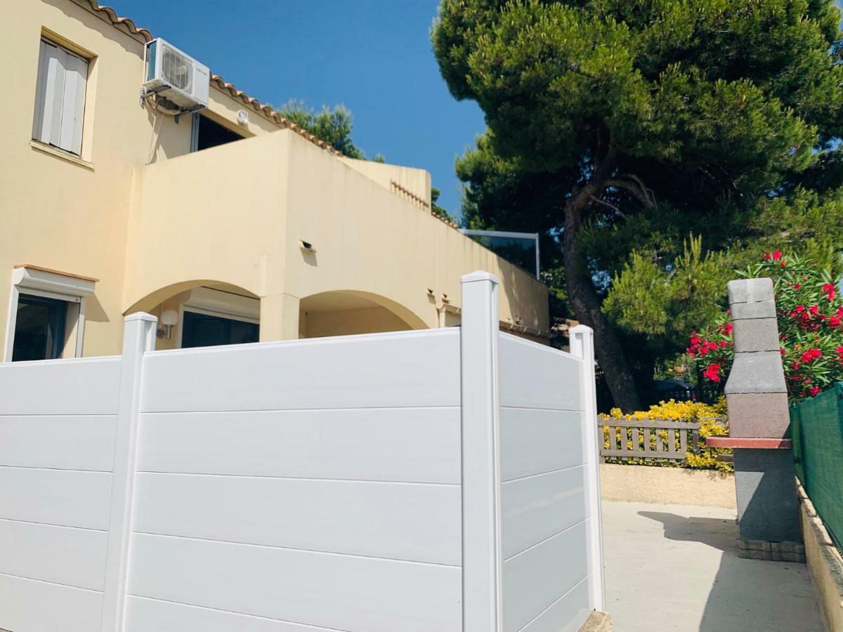 La Pinede Apartment Gruissan Bagian luar foto